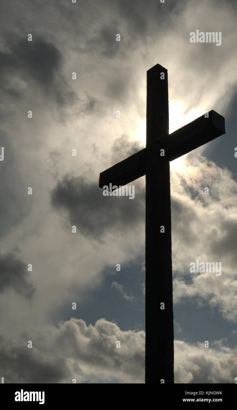 Il Gange croce. Eretto per la prima volta per contrassegnare la posizione in cui la cattedrale sarebbe costruita sulla collina Stag. Realizzata in teak Burmese da HMS Gange. Ora ricollocata. Foto Stock