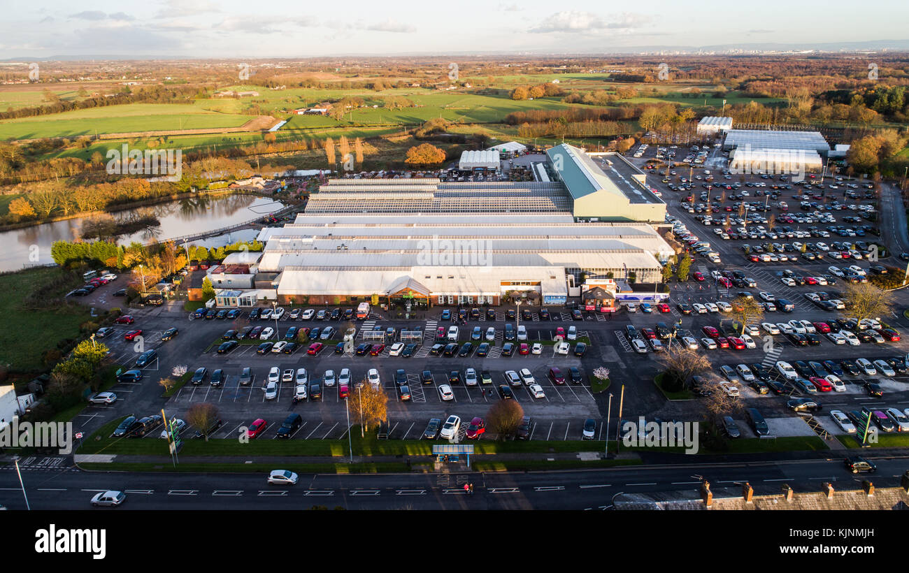 Vista aerea del Bents Garden Center vicino a Leigh In Glazebury, Warrington, Cheshire, Regno Unito Foto Stock