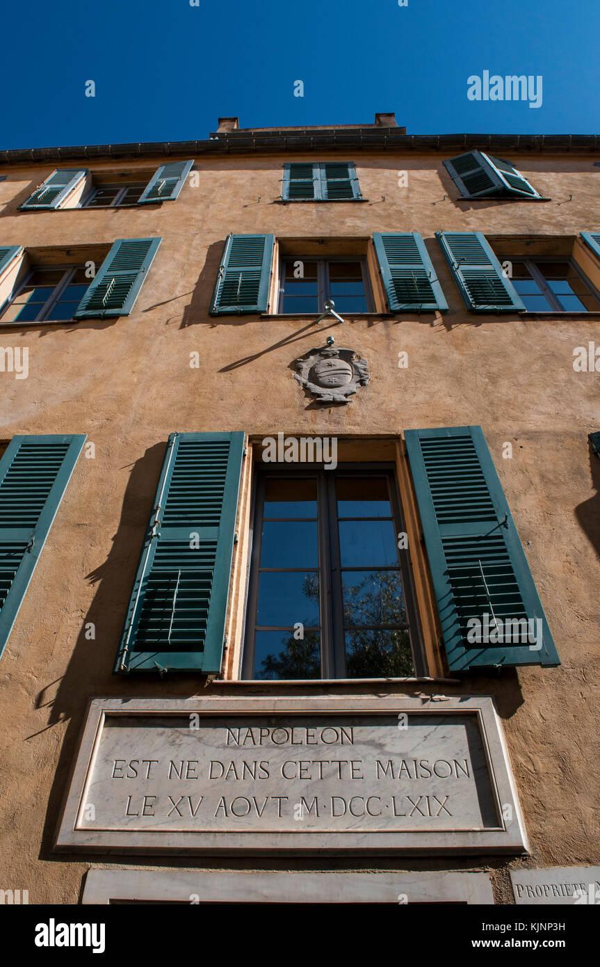 Corsica: il segno della maison bonaparte in Ajaccio, il museo nazionale e la casa ancestrale della famiglia Bonaparte e il luogo di nascita di Napoleone Foto Stock