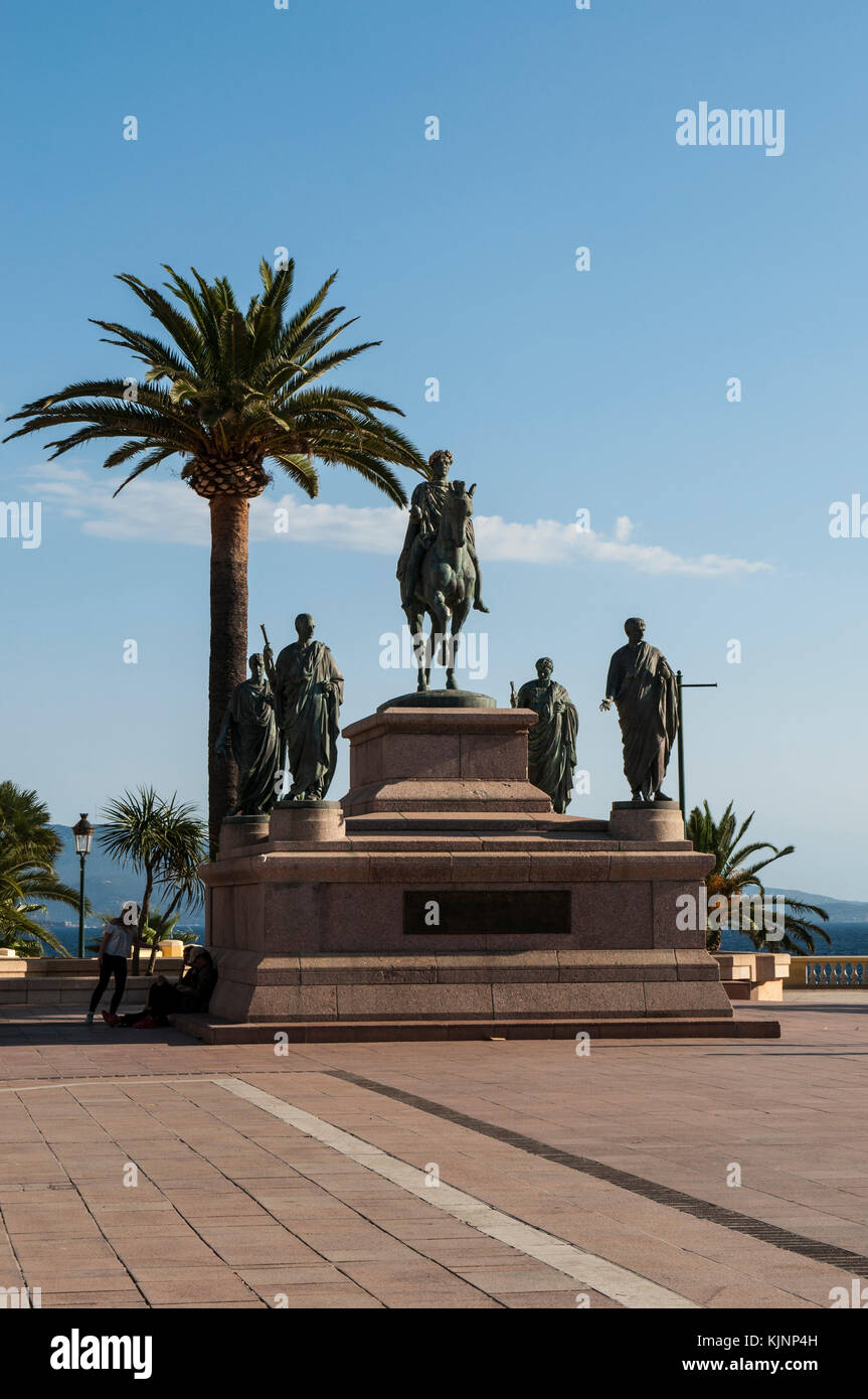 Corsica: dettagli di Napoleone e i suoi quattro fratelli, monumento inaugurato nel 1865 a place de Gaulle (de gaulle square) nella famosa città di Ajaccio Foto Stock