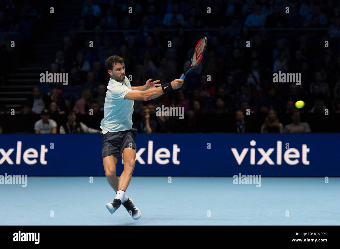 Sabato 18 novembre 2017. Grigor Dimitrov vs Jack Sock nella partita di Nitto ATP semi-finale alla O2, con Dimitrov vincitore per entrare in finale. Foto Stock