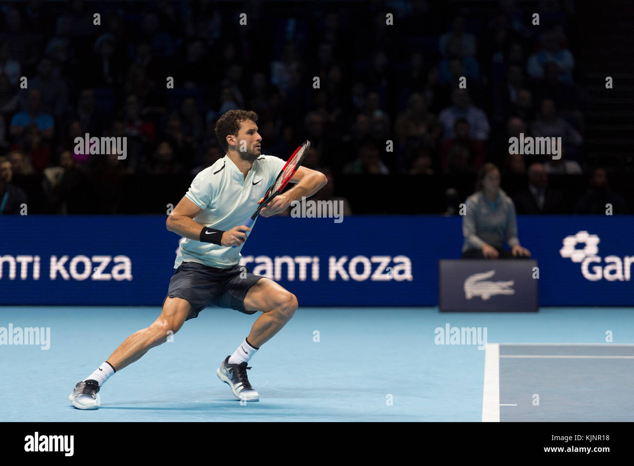 Sabato 18 novembre 2017. Grigor Dimitrov vs Jack Sock nella partita di Nitto ATP semi-finale alla O2, con Dimitrov vincitore per entrare in finale. Foto Stock