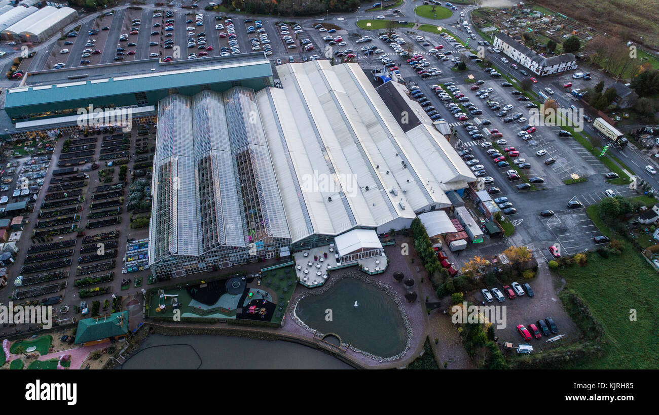 Vista aerea del Bents Garden Center vicino a Leigh In Glazebury, Warrington, Cheshire, Regno Unito Foto Stock