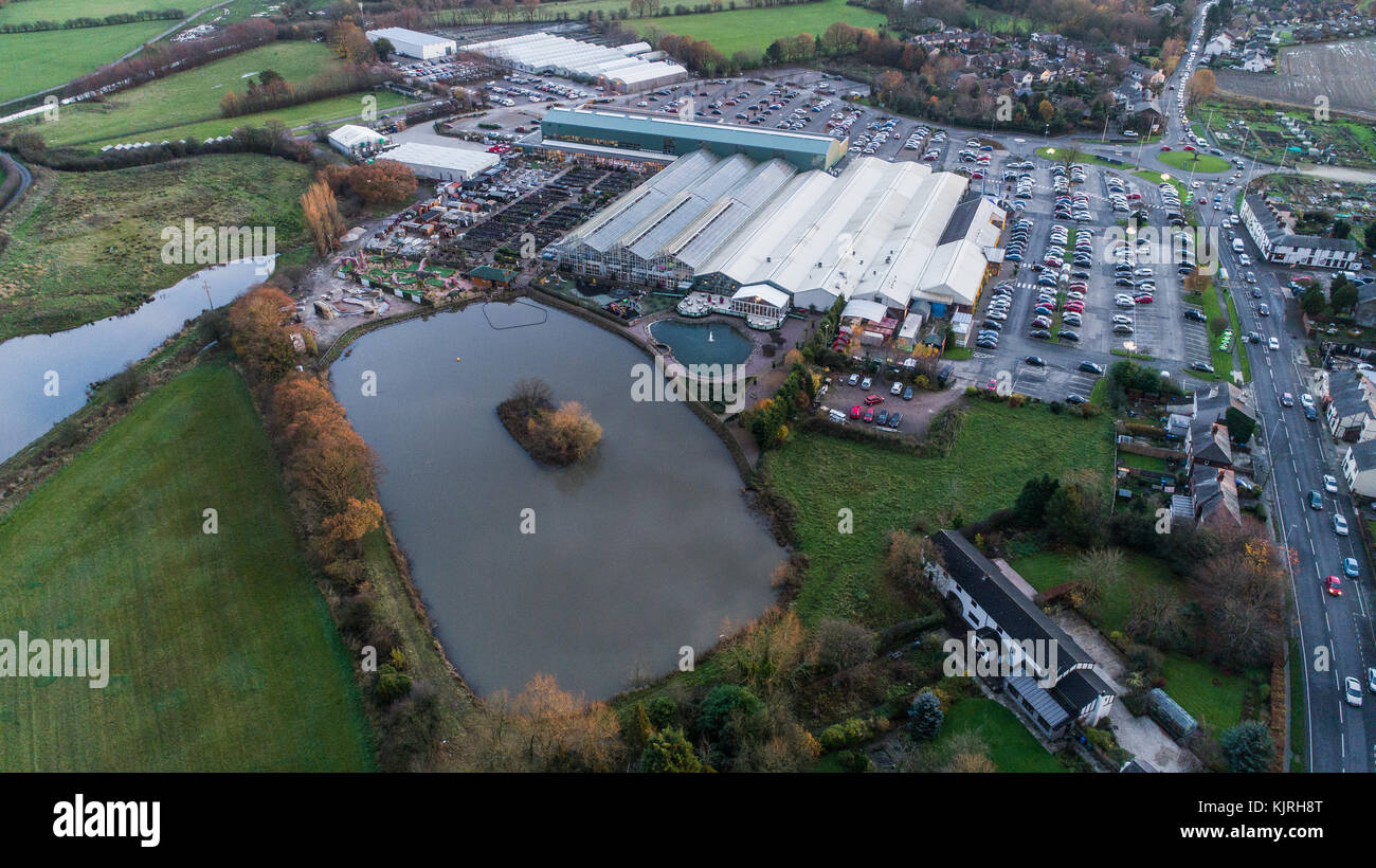 Vista aerea del Bents Garden Center vicino a Leigh In Glazebury, Warrington, Cheshire, Regno Unito Foto Stock