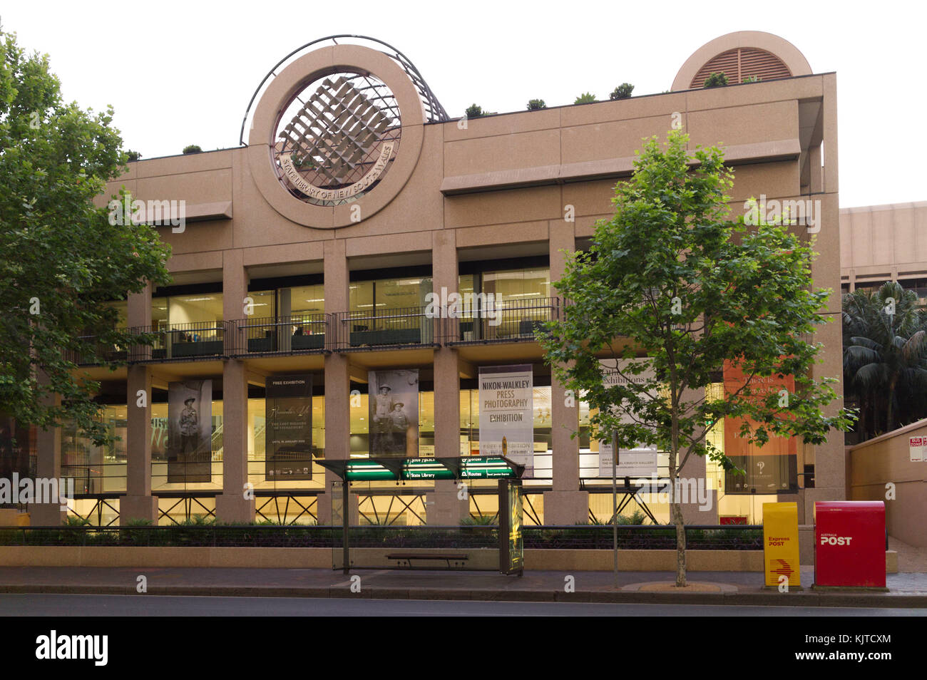 Una sezione della Biblioteca dello Stato del Nuovo Galles del Sud su Macquarie Street Sydney Australia Foto Stock