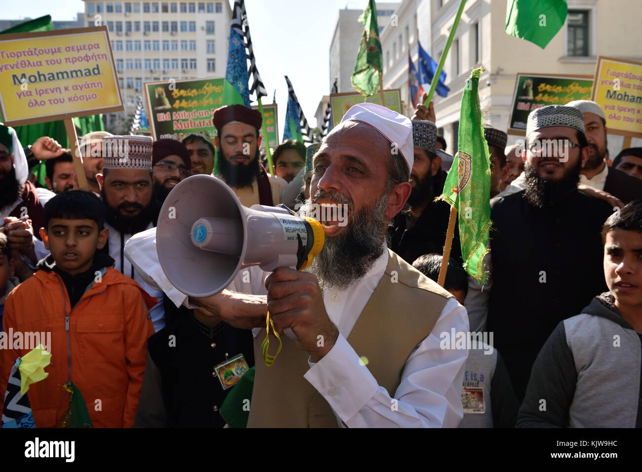 Atene, Grecia, 26 novembre, 2017. pakistani che vivono in Grecia celebrare la nascita del profeta Maometto in Atene in Grecia. Credito: nicolas koutsokostas/alamy live news. Foto Stock