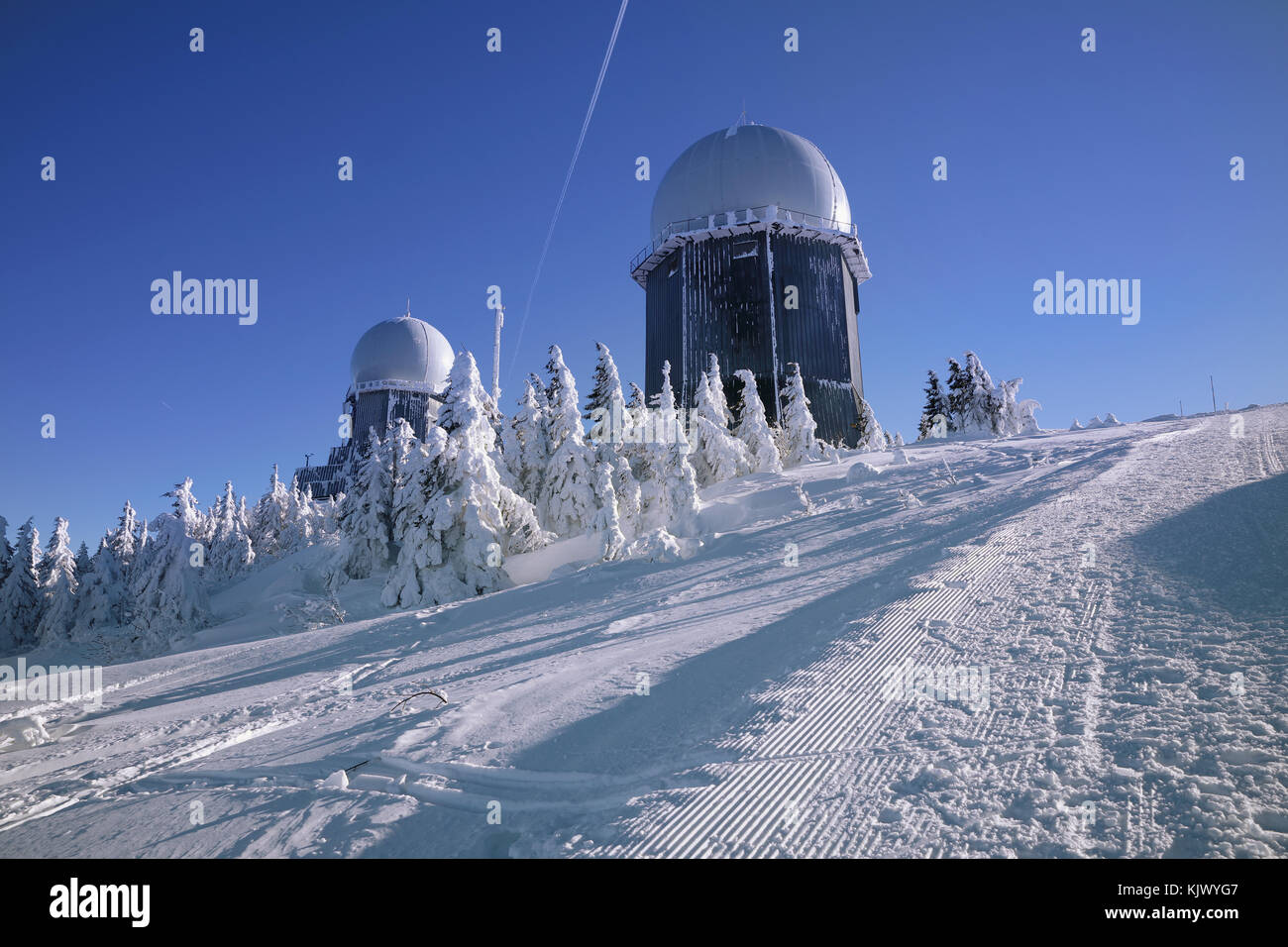 Inverno osservatorio sul Grosser Arber. Grosser Arber, Bayerisch Eisenstein, Germania. inverno vertice nevoso di mt. Grosser Arber a foresta bavarese (tedesco Foto Stock