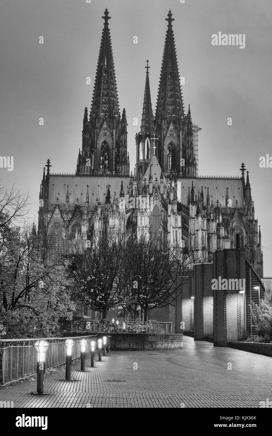 Cattedrale di Colonia nelle prime ore del mattino, Germania, Europa Foto Stock