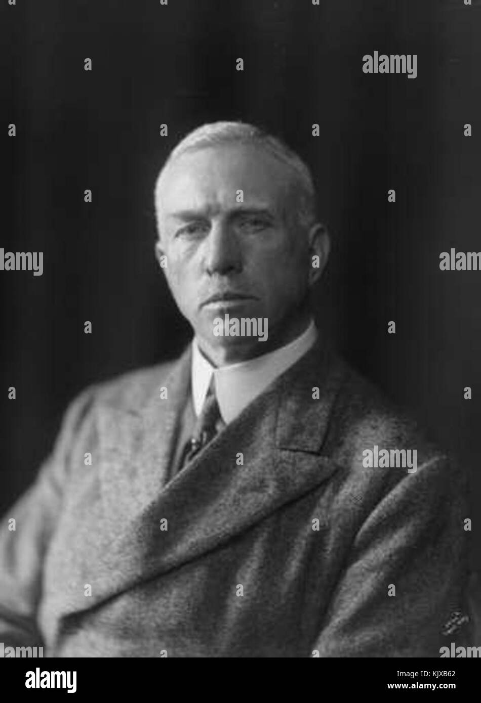 Un ritratto di Gunnar Isachsen, un geografo norvegese ed esploratore artico, noto per le sue spedizioni polari e i suoi contributi alla ricerca geografica. Foto Stock