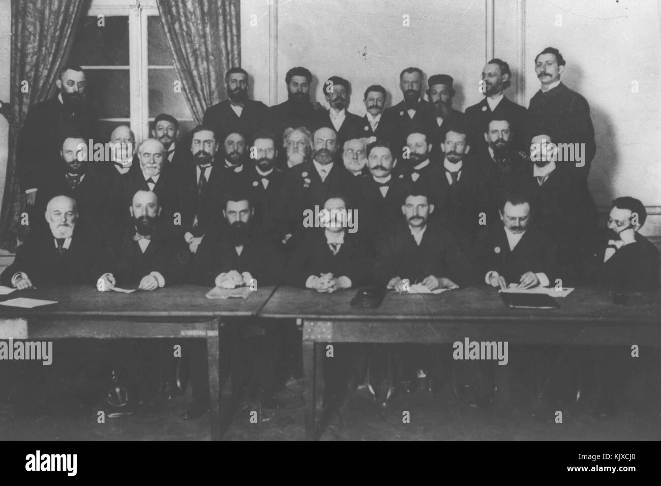 THEODOR HERZL e il Supervisory Board di Bank OTSAR HITYASHVUT HAYEHUDIM NELL'ANNO 1900 Foto Stock