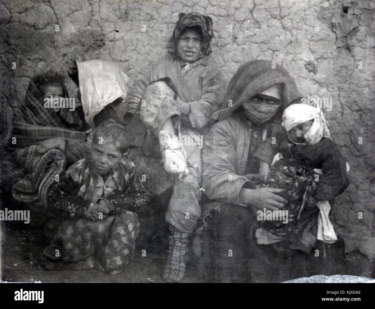 Feriti profughi musulmani da Alvar Village Erzurum al Caucaso Campagna in WWI Foto Stock