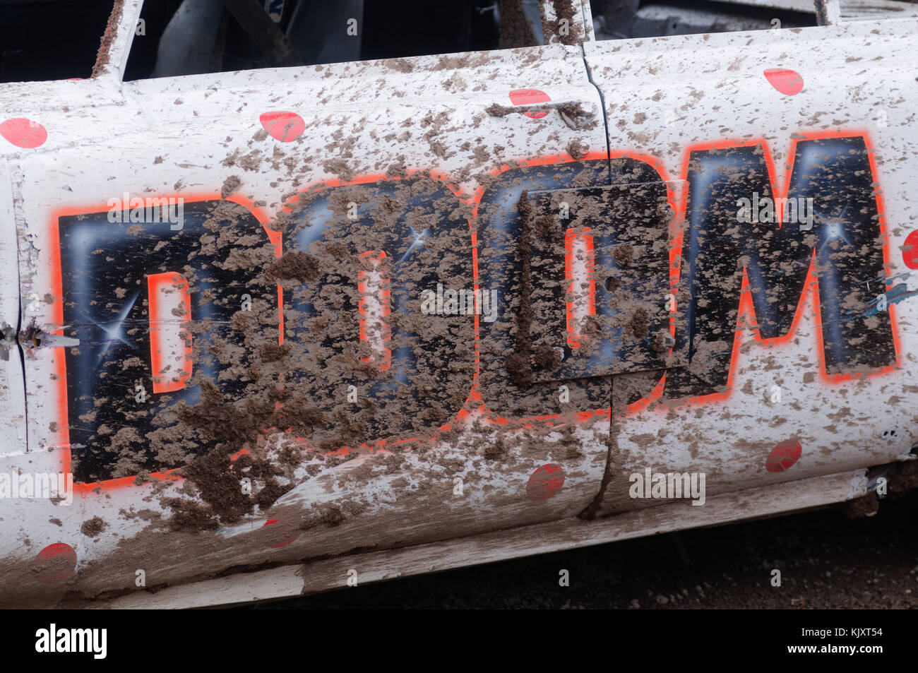 Gara banger racing racers demolition Destruction Derby derbies auto crash crash auto automobili stock gare bangers rottami vecchi junk Foto Stock