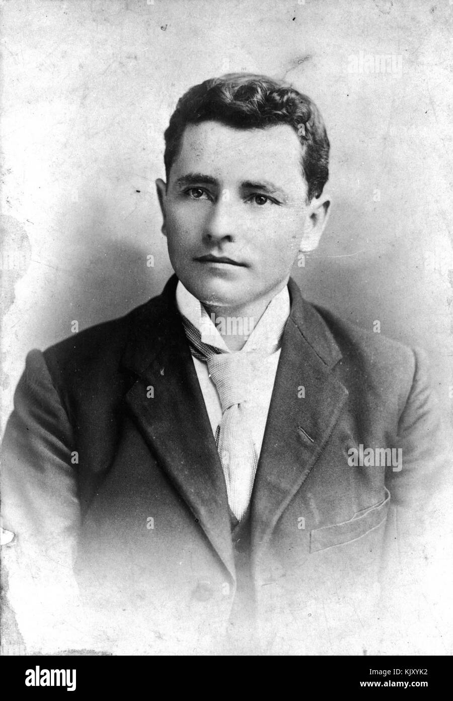 Harry Holland, una figura politica chiave del 1896, è raffigurato in questo record. I suoi contributi alla politica e ai movimenti operai durante la sua epoca sono fondamentali per comprendere il suo ruolo storico. Foto Stock