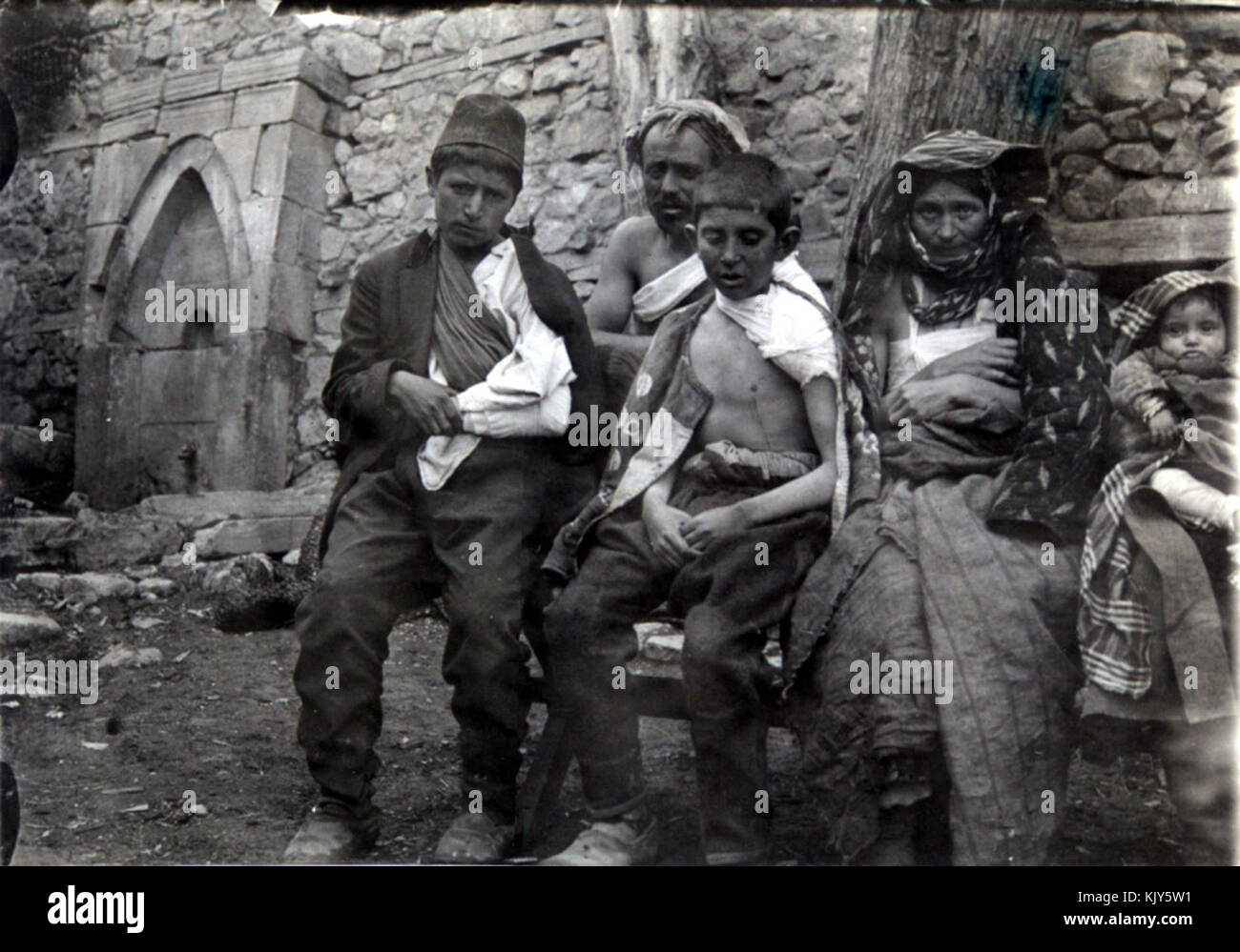 Feriti profughi musulmani al Hasankale conflitto del Caucaso in campagna WWI Foto Stock