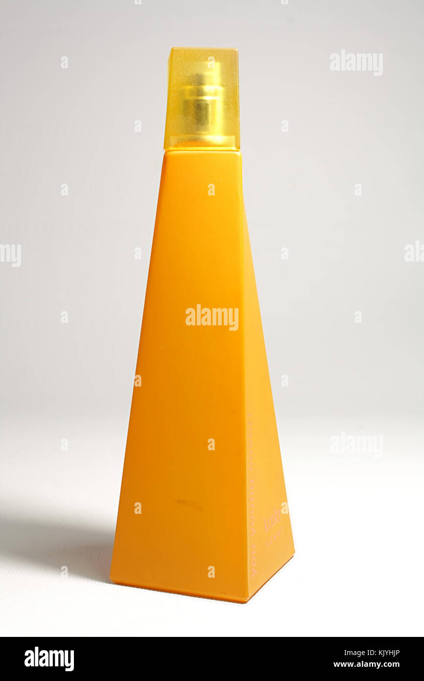 Arancione bottiglia piramide Foto Stock