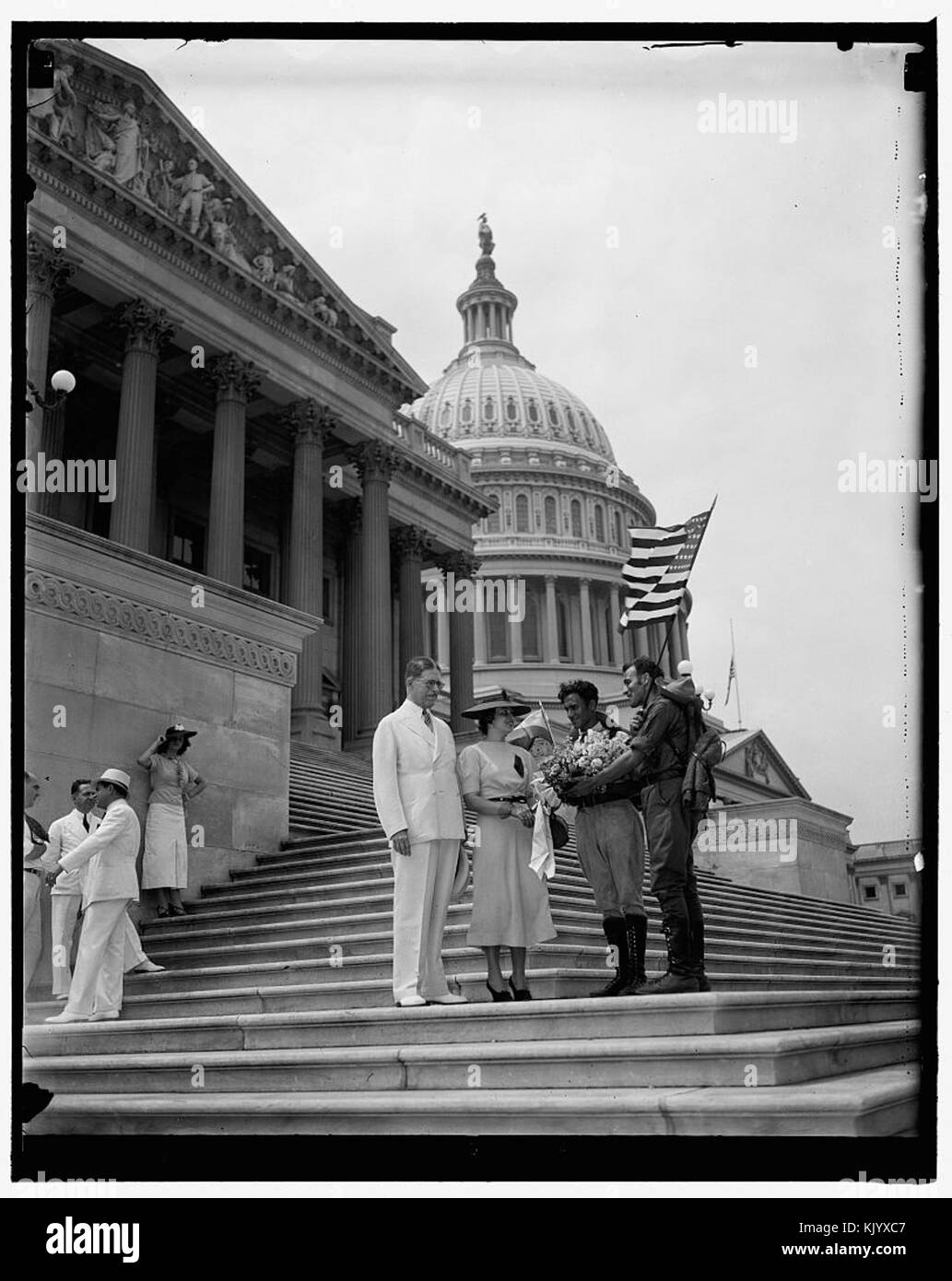 Due Boy Scout intrapresero un viaggio fino a Washington, camminando per 800 miglia. Il loro viaggio è una testimonianza dell'enfasi del movimento scout sulla perseveranza e l'avventura, che riflette i valori dell'organizzazione di fiducia in se stessa e l'impegno al servizio. Foto Stock