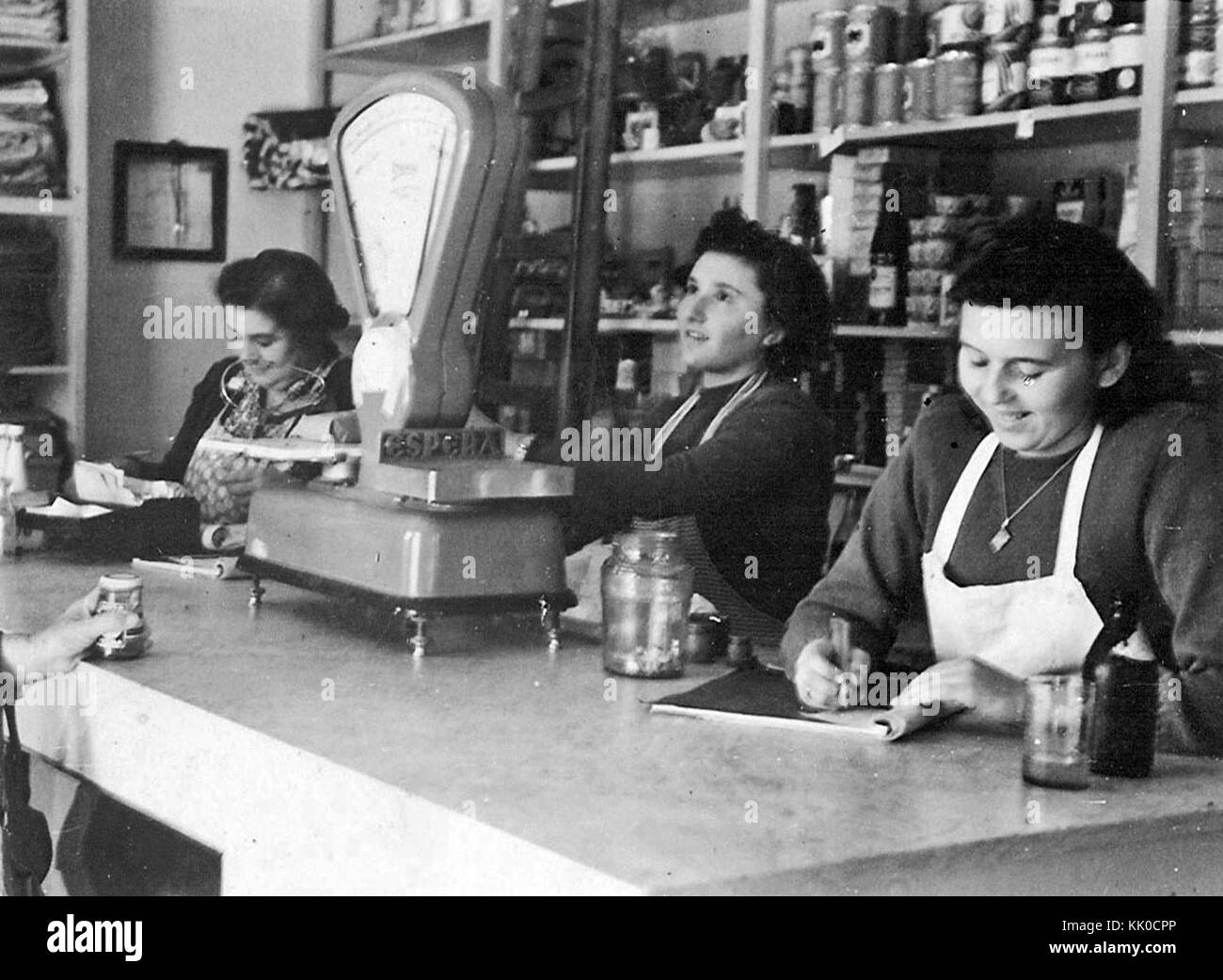 Israele 47371 negozio di alimentari counter Foto Stock