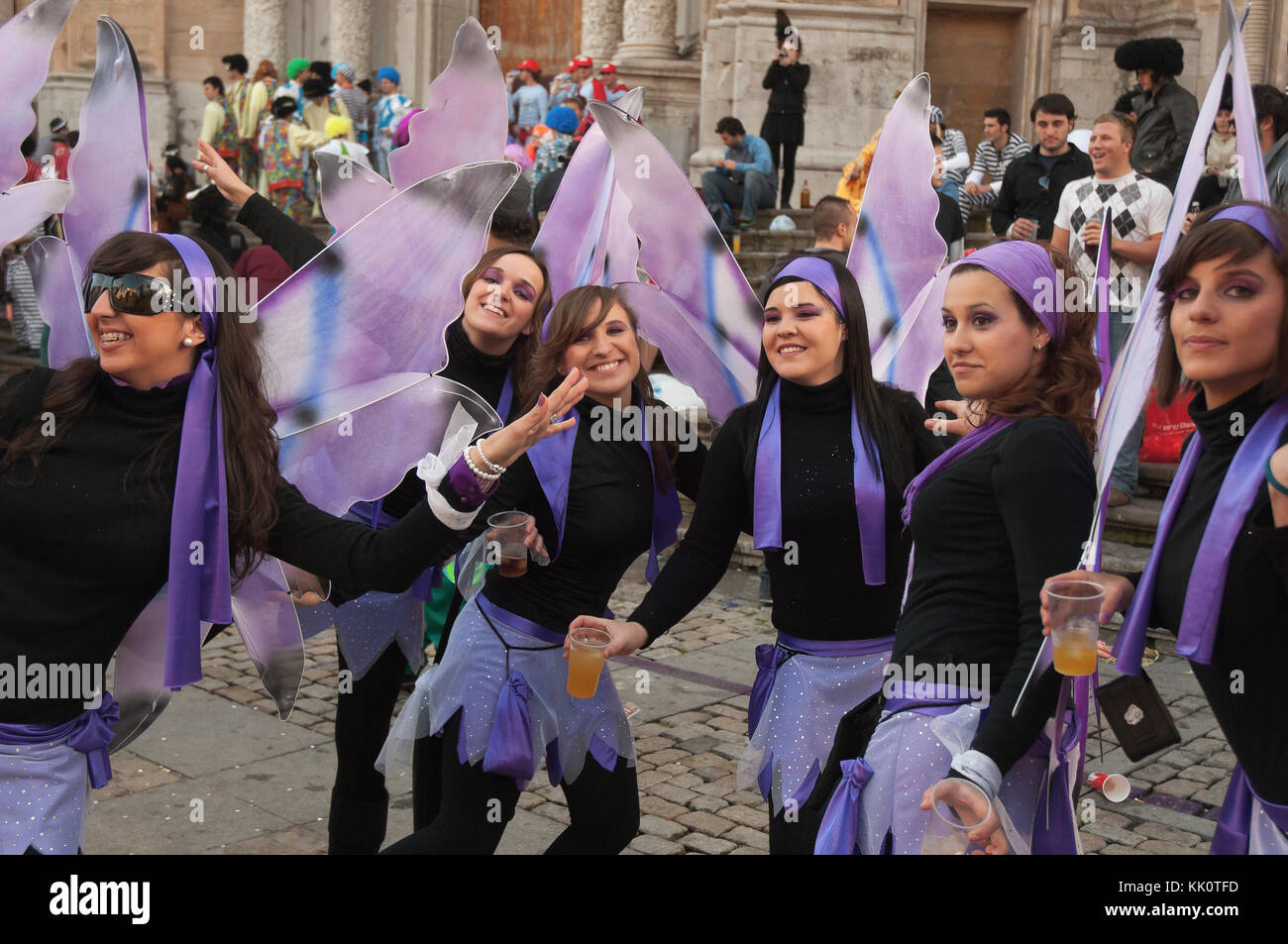 Il carnevale, dissimulata ragazze, Cadiz, regione dell'Andalusia, Spagna, Europa Foto Stock