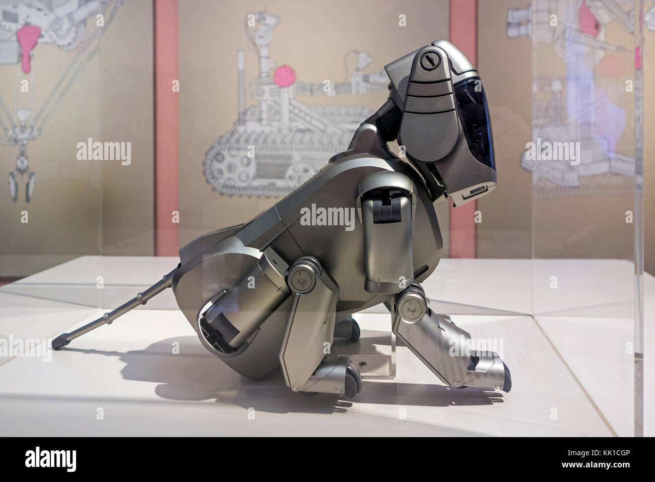 Aibo ERS-110, pet elettronici realizzati da Sony simula il comportamento del cane Foto Stock