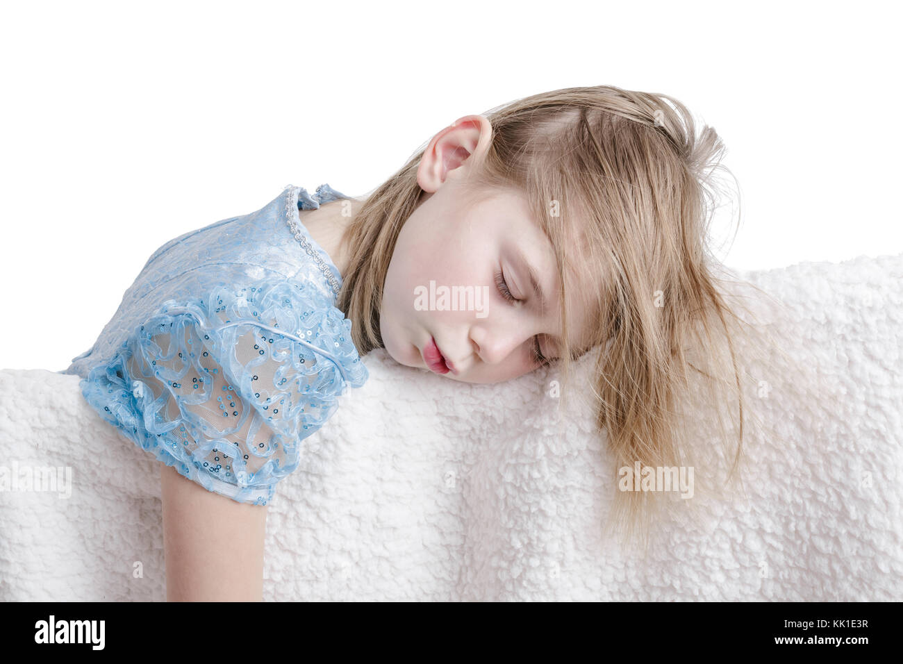 7 anni di età la ragazza di dormire in sleeping beauty abito. Foto Stock