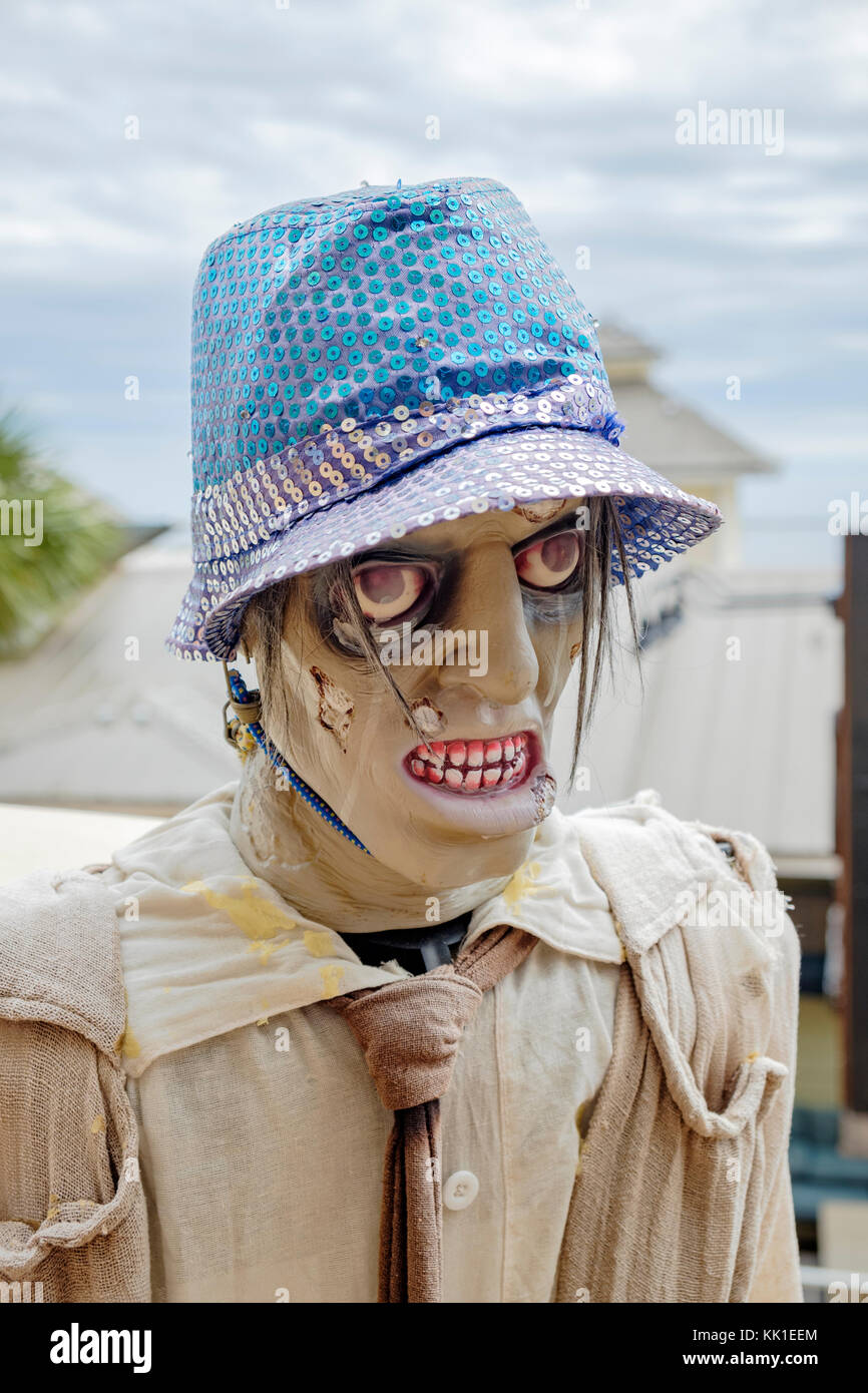 Zombie manichino sul display in porto a piedi Village presso la marina di Destin Florida, Stati Uniti d'America. Foto Stock