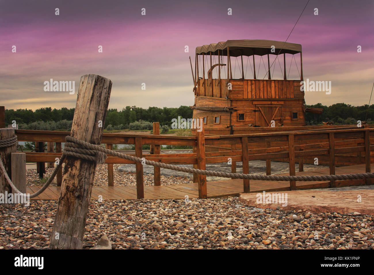 Il legno invecchiato Lewis e Clark barca fluviale in bismarck, nd Foto Stock