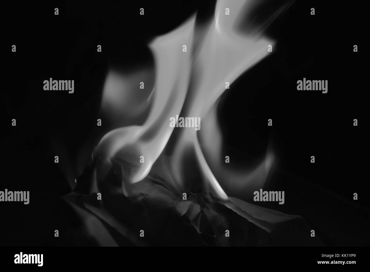 Fiamma, la combustione di bastoncini, vetro-come fiamme Foto Stock