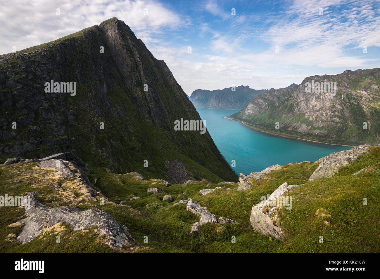 Escursionismo su husjellet, senja isola la Norvegia. Foto Stock