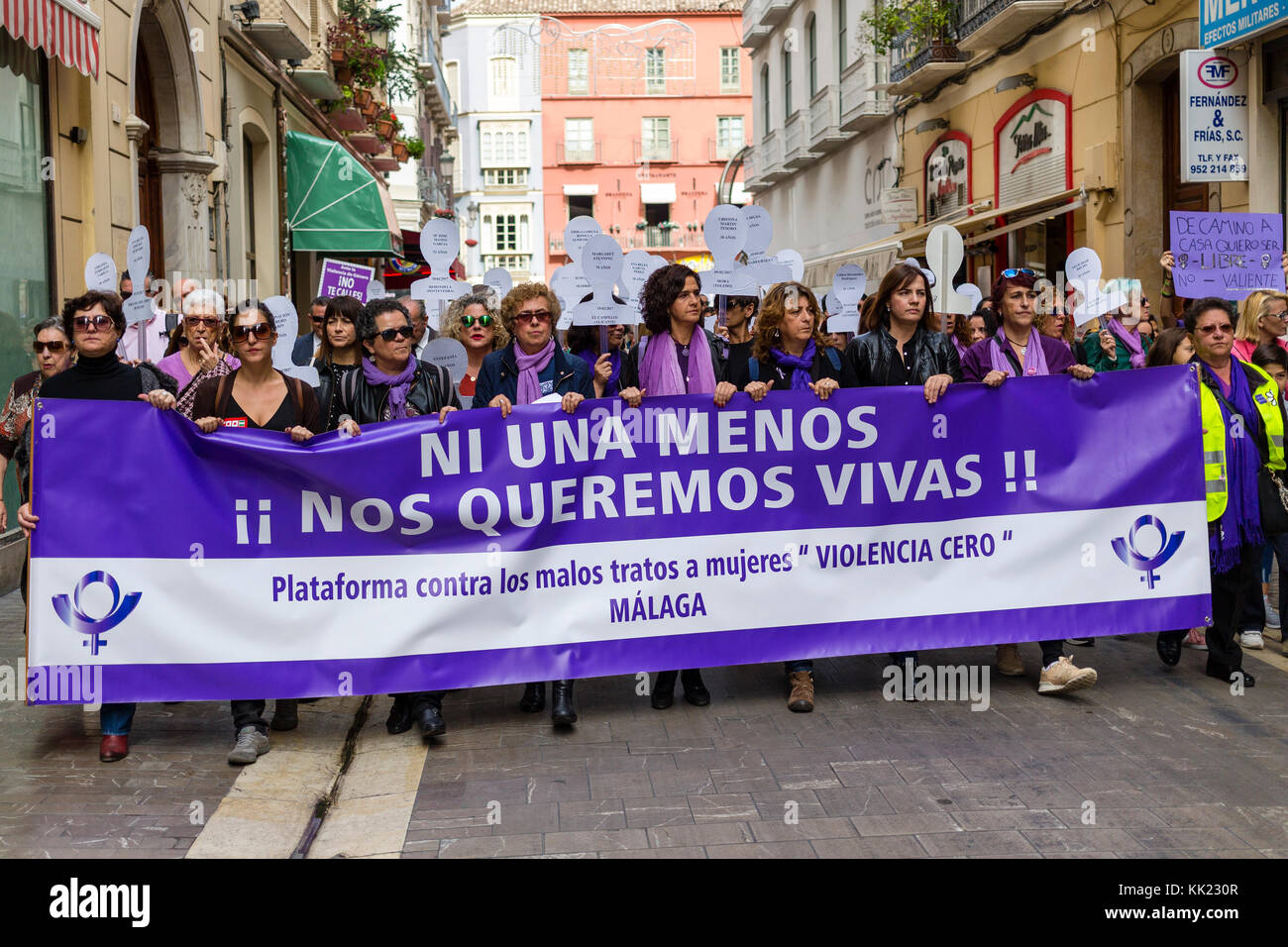 Marcia di protesta a Malaga Spagna. organizzate come parte dell'onu giornata internazionale per lâ eliminazione della violenza contro le donne il 25 novembre 2017 Foto Stock