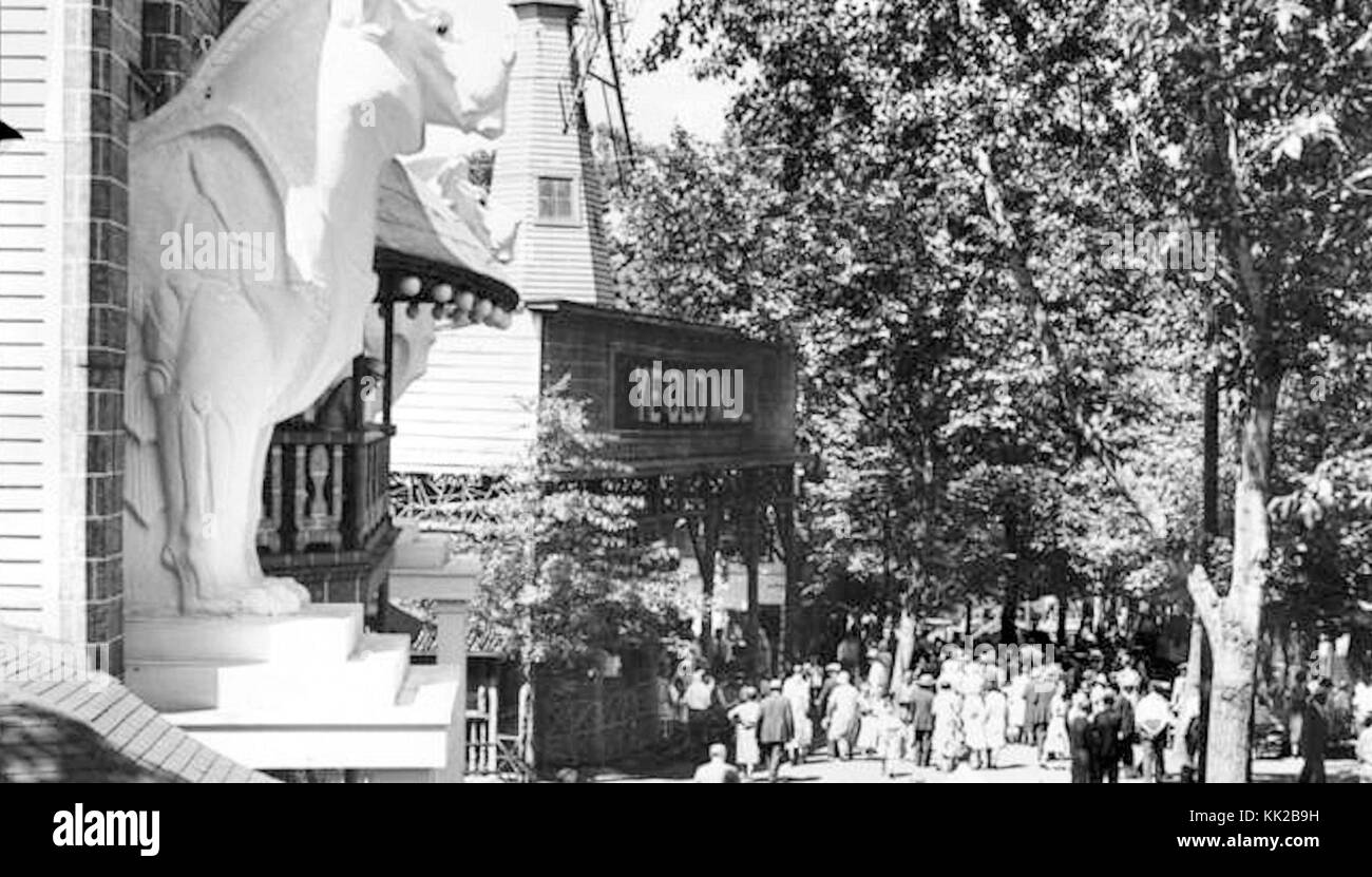 1929 Central Park Lion statue Allentown PA Foto Stock