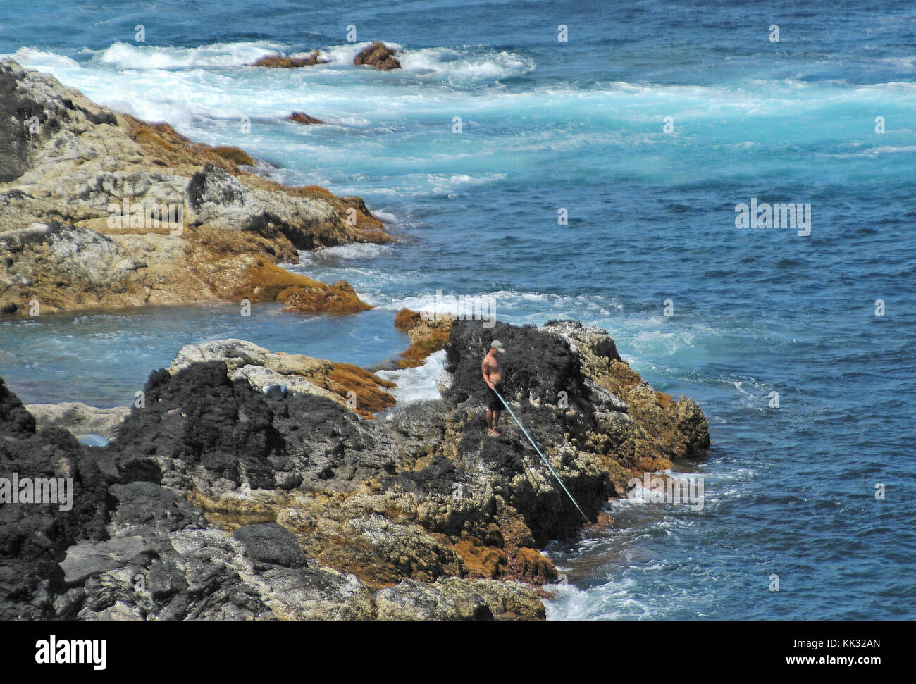 La pesca al costa scoscesa di Sao Miguel, Isole Azzorre, Portogallo Foto Stock