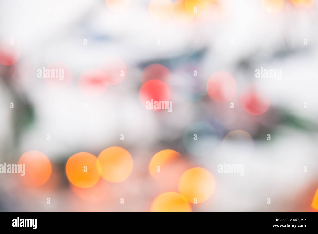 Abstract sfondo bokeh di fondo da macchie multicolore su una luce Foto Stock
