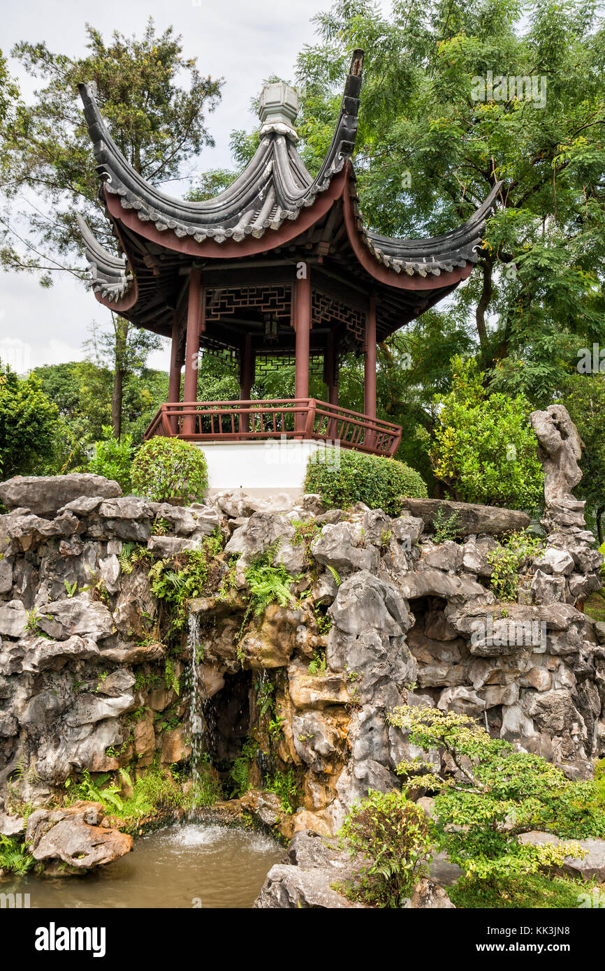 Gazebo in giardino cinese, Singapore Foto Stock