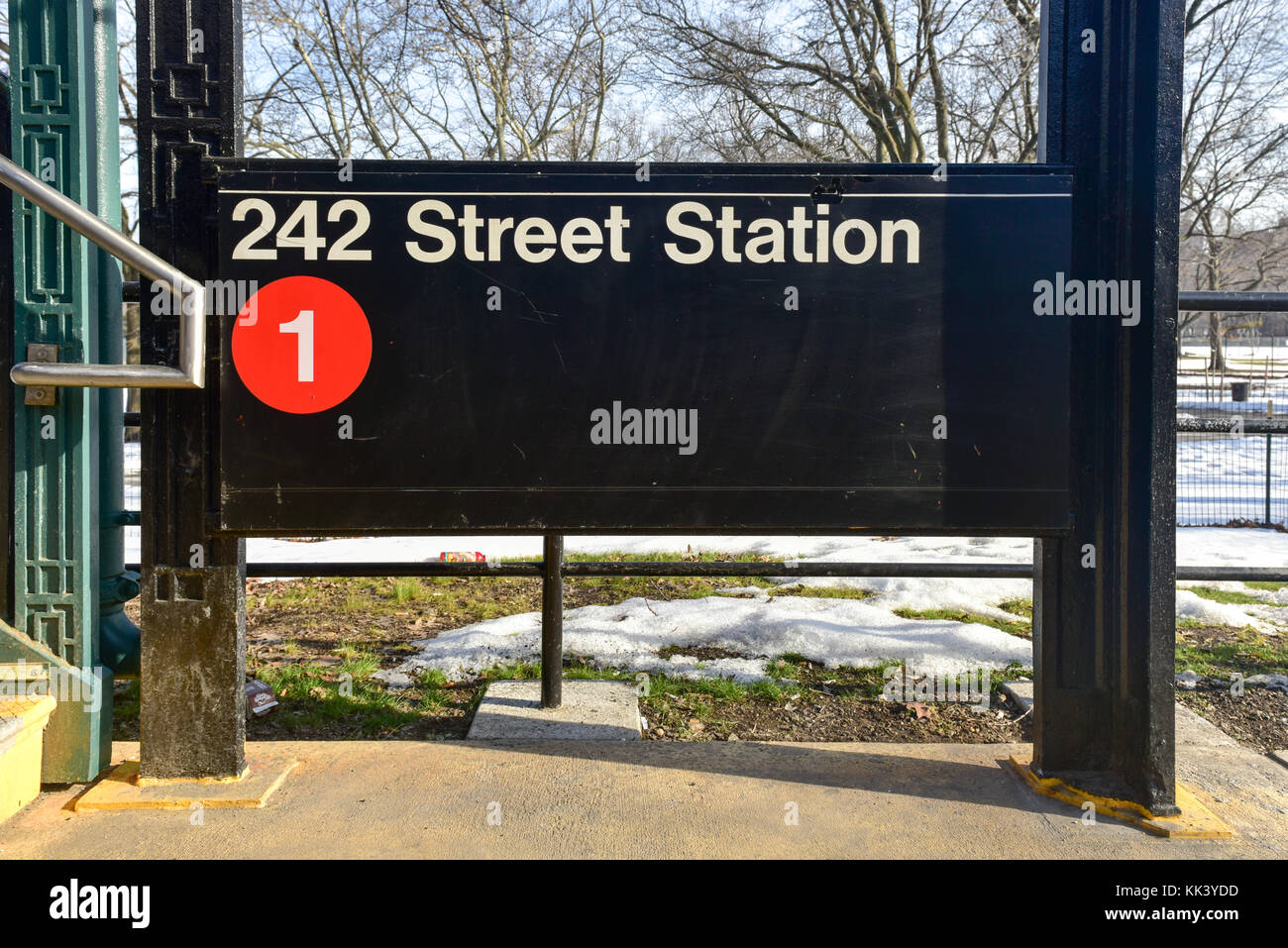 Mta 242 street station Van Cortlandt Park di New York City metropolitana sistema. è il capolinea del 1 la linea ferroviaria nel Bronx. Foto Stock