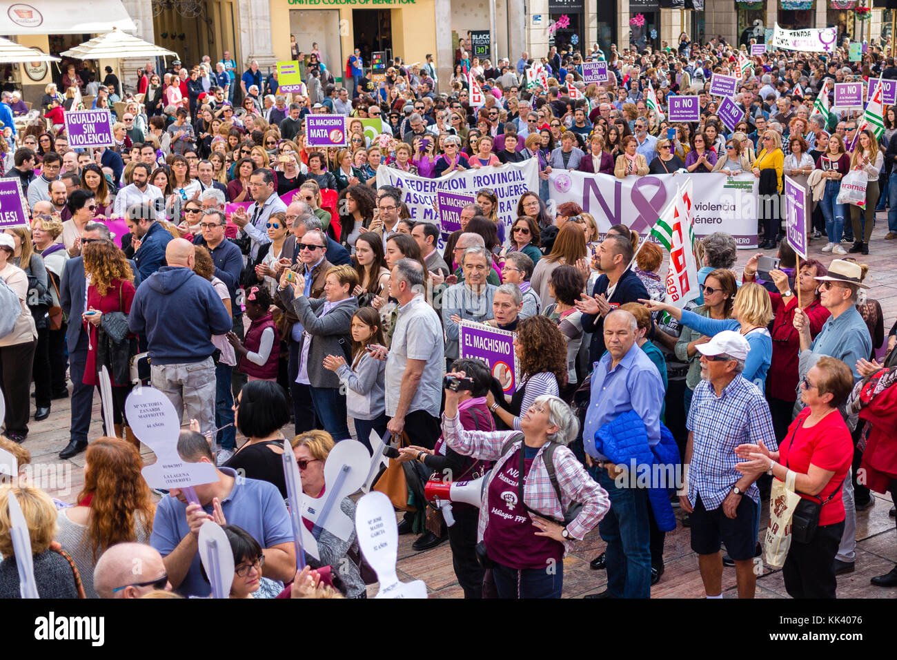 marcia di protesta a Malaga in Spagna. Organizzato nell'ambito della giornata internazionale delle Nazioni Unite per l'eliminazione della violenza contro le donne 25 novembre 2017 Foto Stock