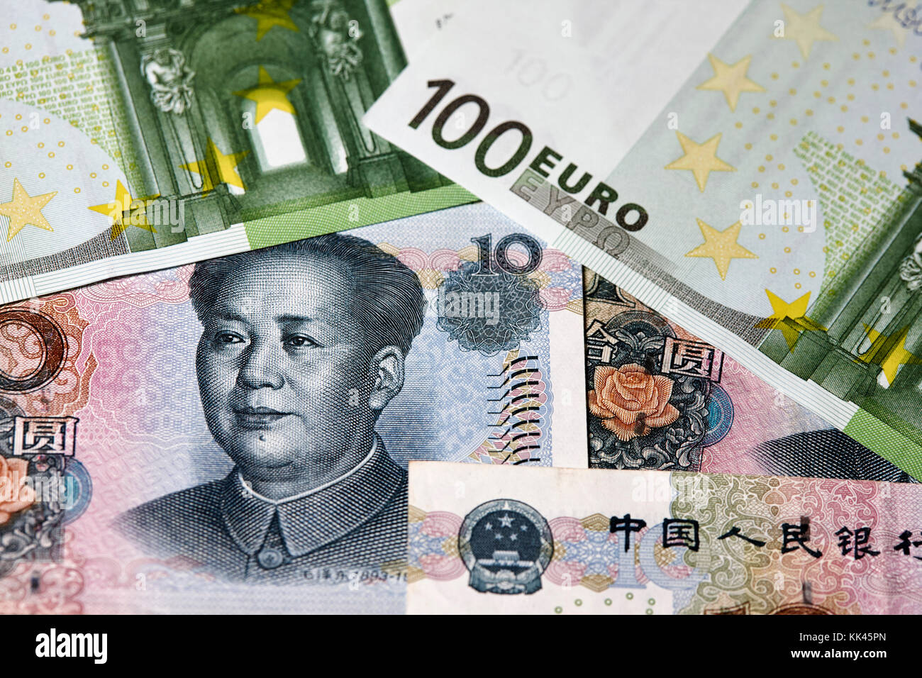 Yuan Renminbi e euro in contanti Foto Stock