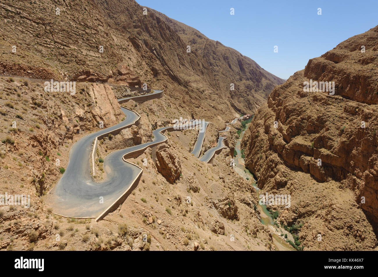 La splendida Gola di Dades nelle montagne dell'Atlante del Marocco Foto Stock