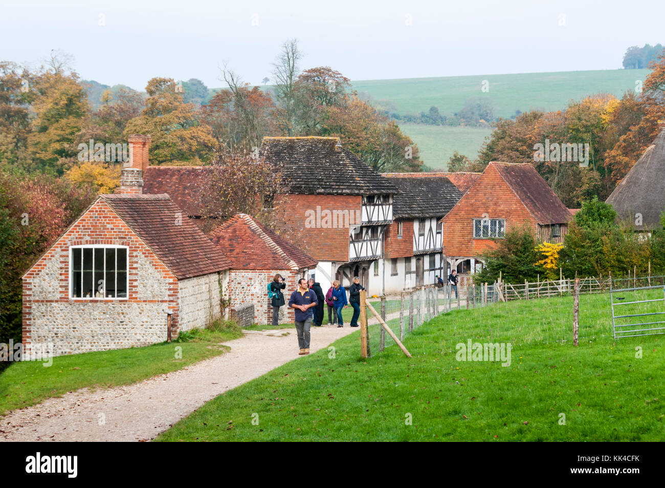 I visitatori del Weald and Downland Open Air Museum, Singleton, West Sussex. Foto Stock