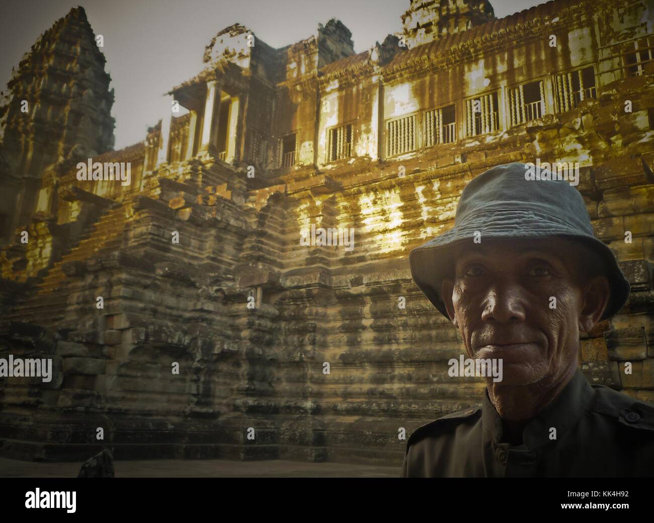 Angkor Wat. - 11/12/2009 - Cambogia / Angkor - Angkor Wat. - il sole sorge sul complesso del tempio di Angkor Wat. - Sylvain Leser / le Pictorium Foto Stock