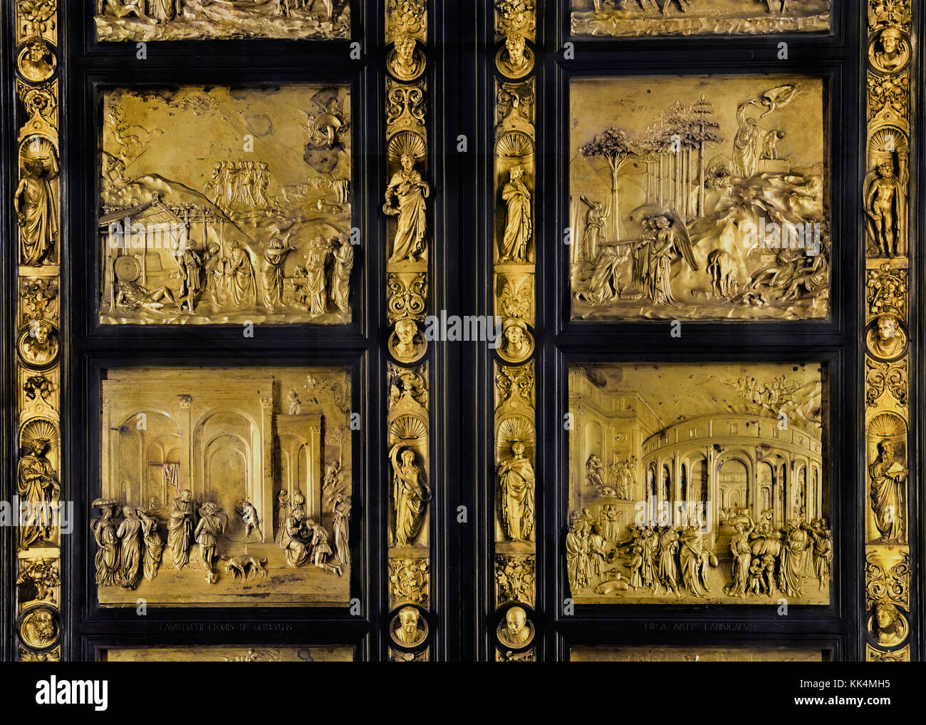 L'Ebbrezza di Noè, Abramo e Isacco Esaù e Giacobbe , Giuseppe venduto in schiavitù - Il Battistero di Firenze ( il Battistero di San Giovanni), il Battistero di San Giovanni, a est di porte o cancelli del paradiso, da Lorenzo Ghiberti ( La Cattedrale di Santa Maria del Fiore di Firenze - Cattedrale di Santa Maria del Fiore 1336 ) Museo dell'Opera del Duomo Firenze italiano. (Originale sul pannello della porta ) Foto Stock