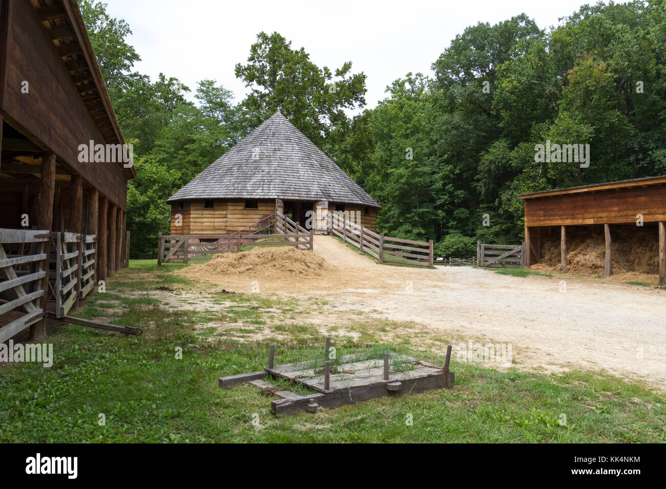Il 16 facciate granaio, Pioneer Farm, Mount Vernon Estate, ad Alexandria, Virginia. Foto Stock