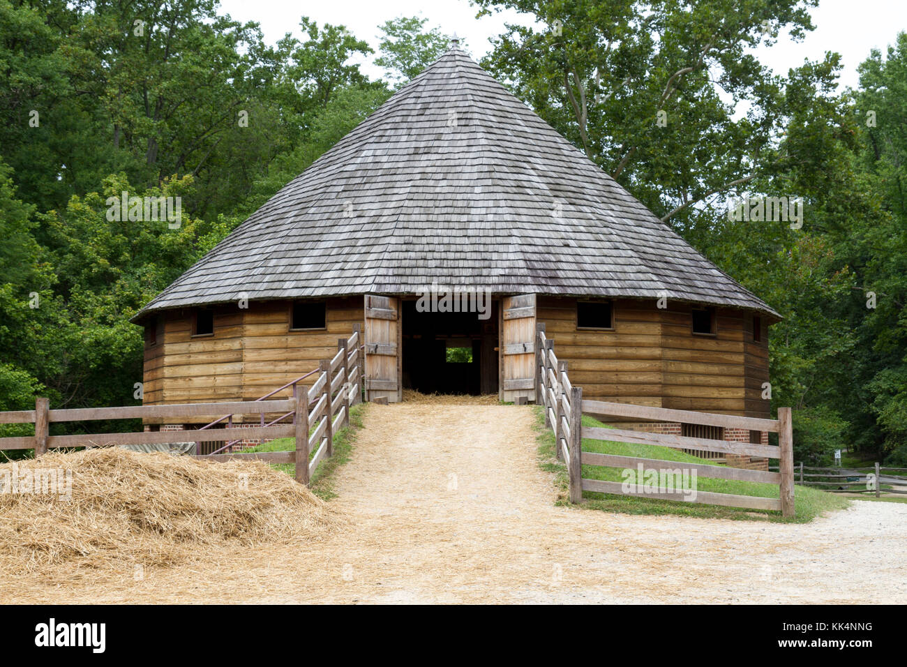 Il 16 facciate granaio, Pioneer Farm, Mount Vernon Estate, ad Alexandria, Virginia. Foto Stock