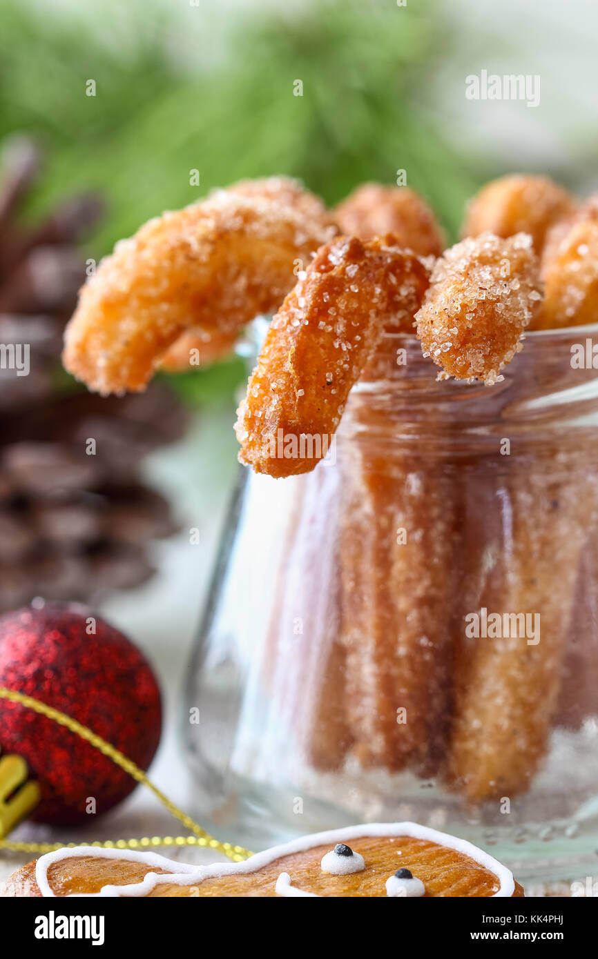 Churros tradizionali con pan di zenzero sapore Foto Stock