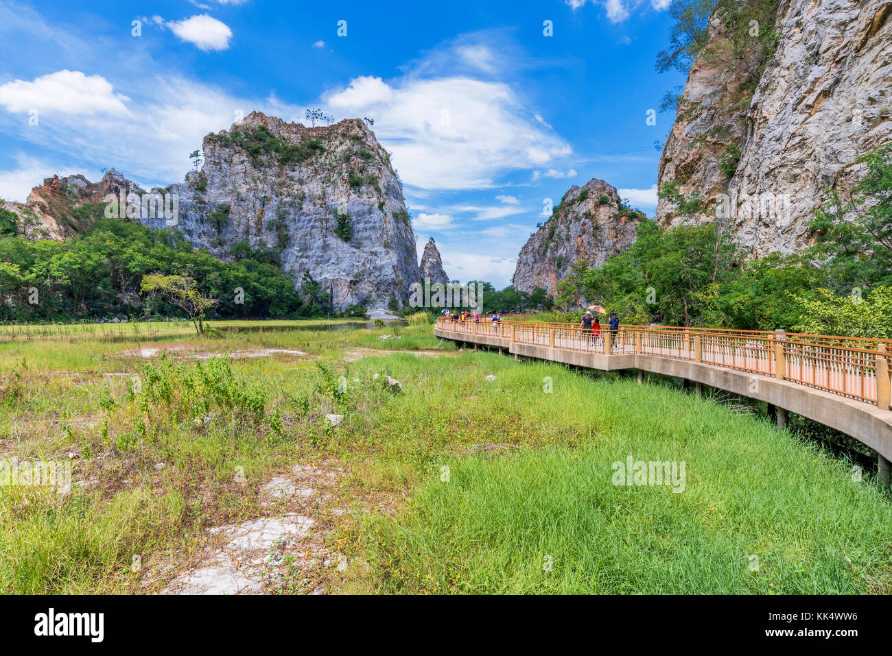 Vista panoramica di khao ngu parco di pietra in Thailandia Foto Stock