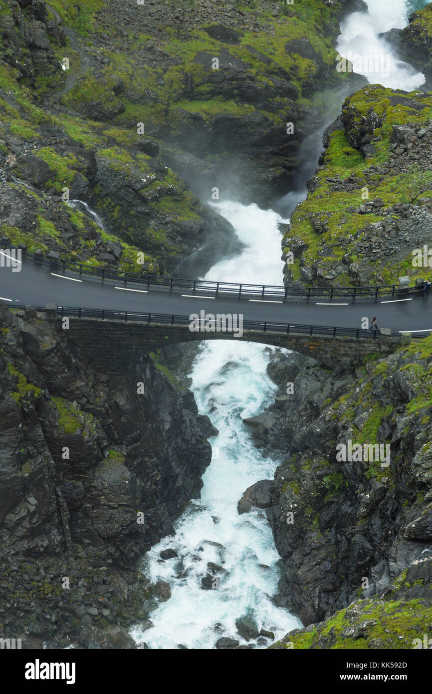 Cascata stigfossen in Norvegia Foto Stock