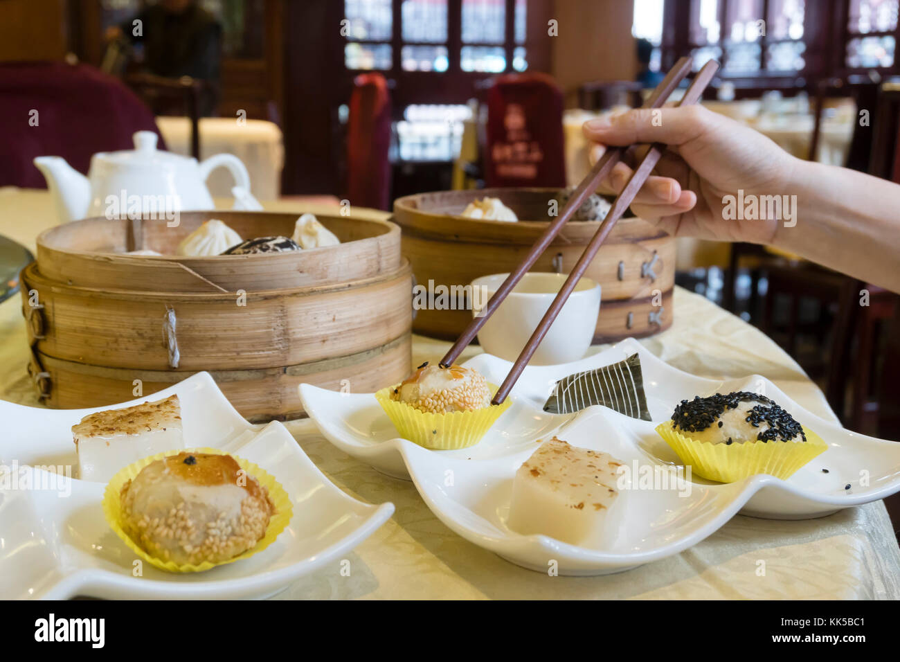 Yumcha presso un ristorante cinese tradizionale Foto Stock