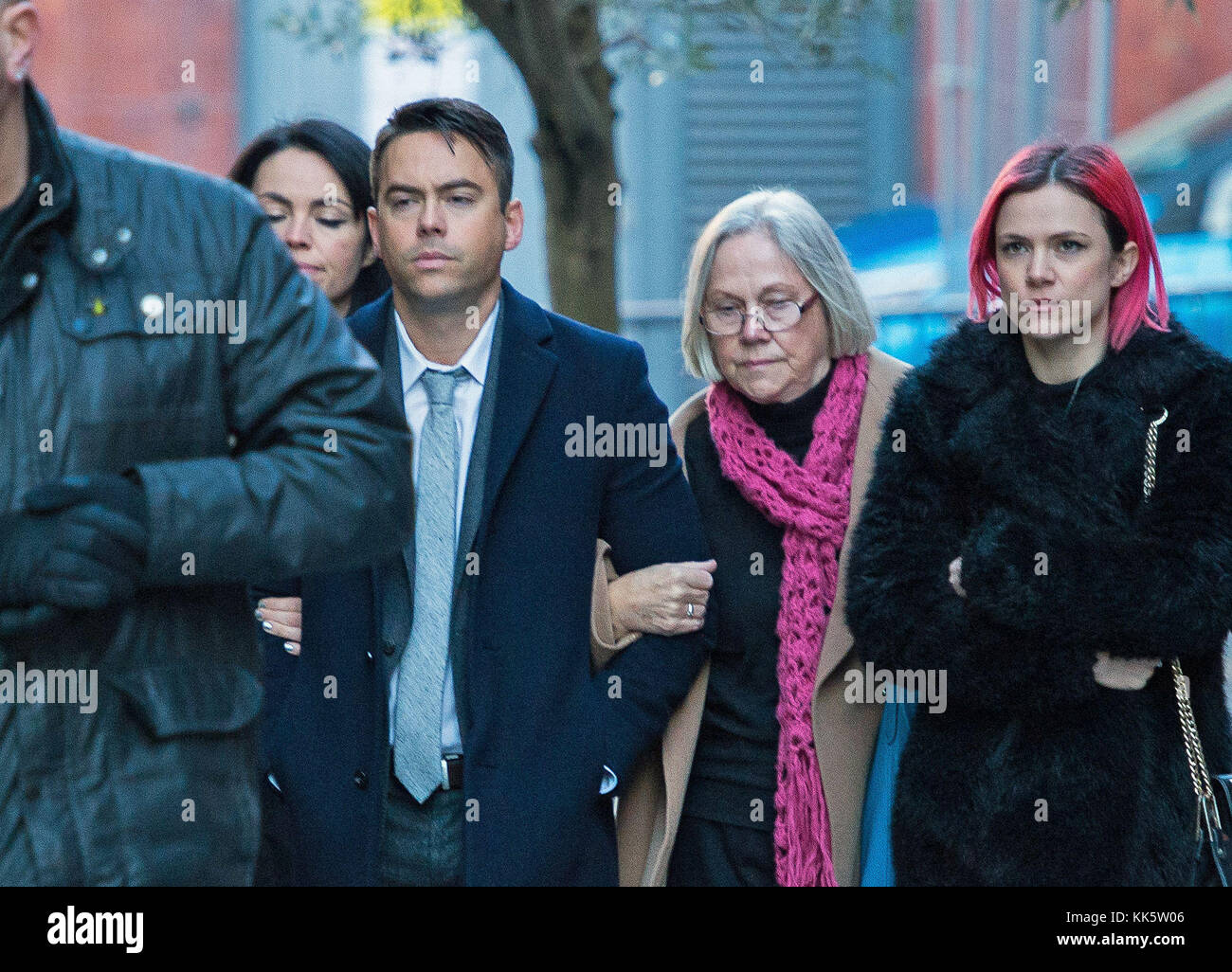 Coronation Street attore Bruno Langley arriva a Manchester dal Tribunale di polizia incaricato di aver molestato sessualmente due donne a Manchester music venue. Foto Stock