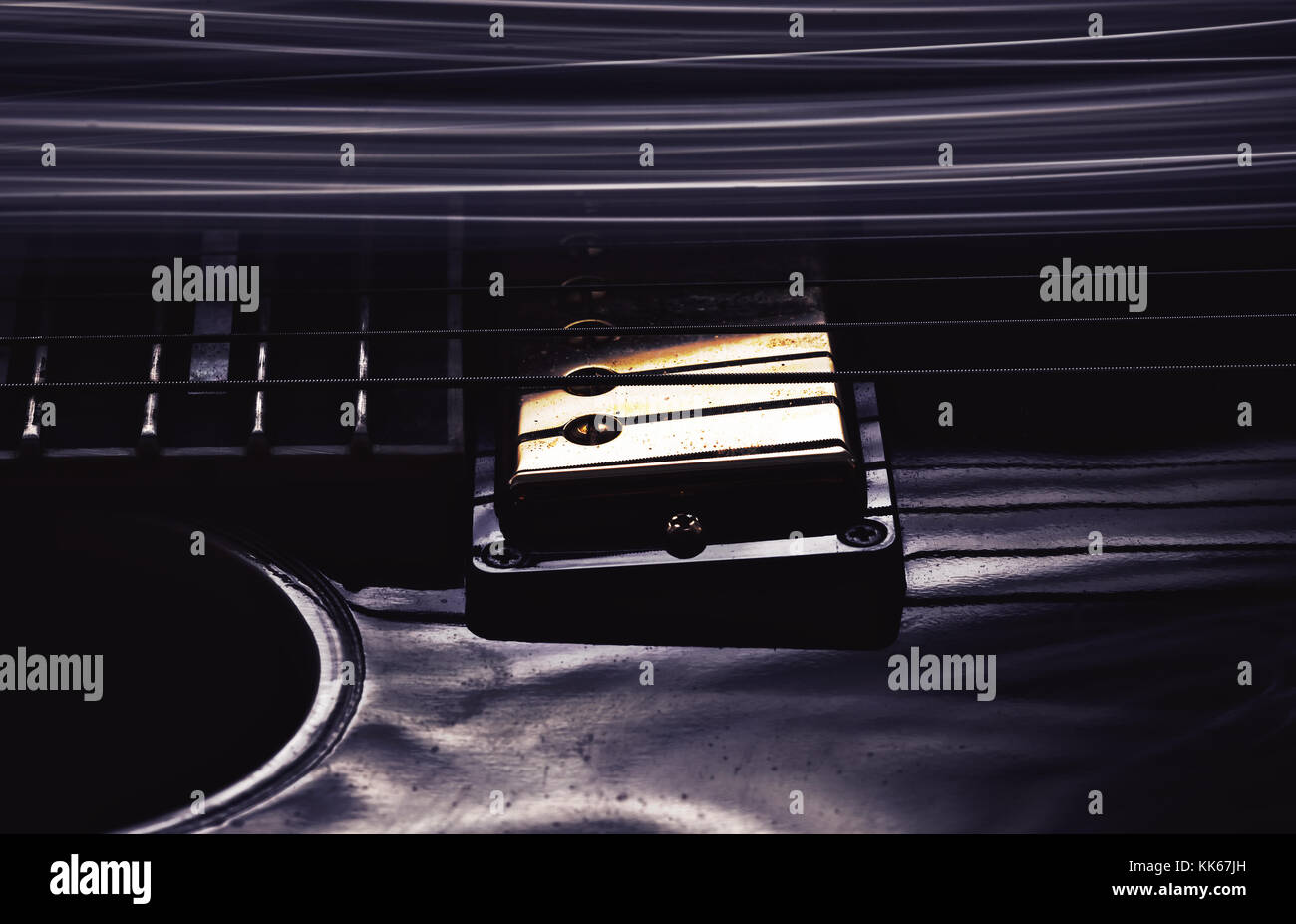 Primo piano su nero jazzy chitarra elettrica. Foto Stock