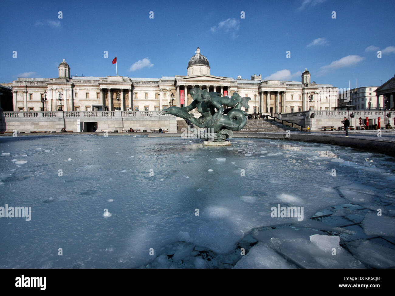 Fontana di congelati in Trafalgar Square, Londra Foto Stock