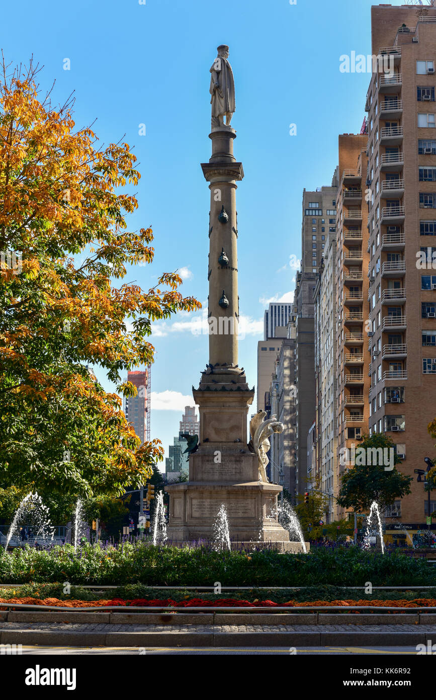 Columbus circle a Manhattan che fu completata nel 1905 e rinnovato un secolo più tardi. Foto Stock